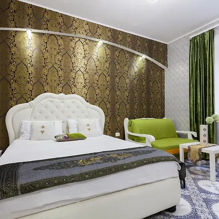 Apartments Leopolli Near Opera House Lviv Exterior photo