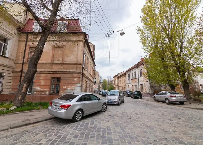 Apartments Leopolli Near Opera House